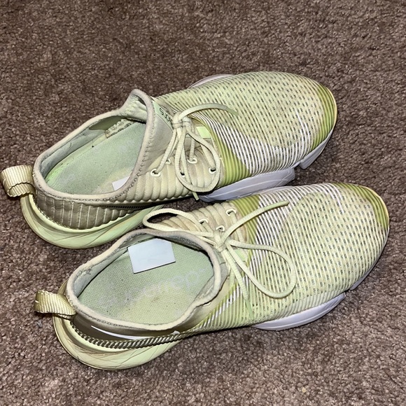 Used HIIT air zoom women’s sneakers size 9 - Picture 5 of 6